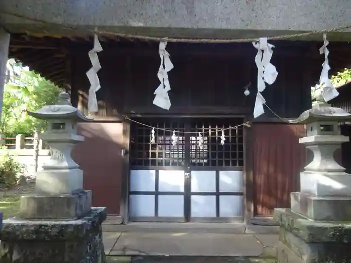 神明神社の本殿