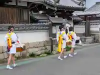 惣社神社の{uncategorized: "未分類", other: "その他", undefined: "問題あり", building: "その他建物", grave: "お墓", sacred_gate: "鳥居", guardian: "狛犬", statue: "像", buddha: "仏像", history: "歴史", nature: "自然", garden: "庭園", animal: "動物", pagoda: "塔", temizu: "手水舎", mountain_gate: "山門・神門", sanctuary: "本殿・本堂", subordinate: "末社・摂社", art: "芸術", scenery: "景色", jizo: "地蔵", ema: "絵馬", goshuin: "御朱印", omikuji: "おみくじ", items: "授与品その他", amulet: "お守り", goshuincho: "御朱印帳", eats: "食事", festival: "お祭り", votive_dance: "神楽", shichigosan: "七五三参", wedding: "結婚式", experience: "体験その他", initially: "初詣", around: "周辺", anti_infection: "感染症対策"}