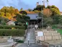 田の草地蔵尊の本殿・本堂