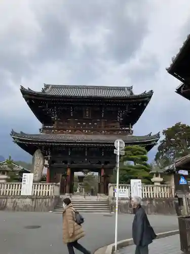 清凉寺の山門・神門