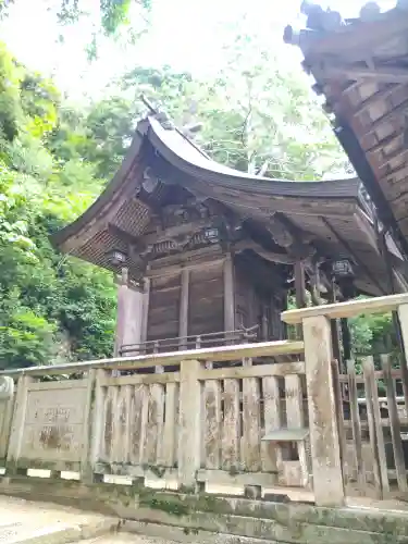 由加神社（和気由加神社）の本殿