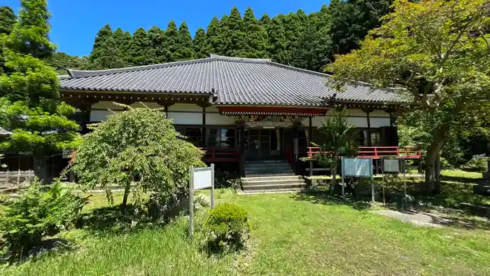 長福寺の本殿