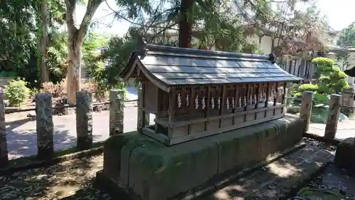 一瓶塚稲荷神社の末社・摂社
