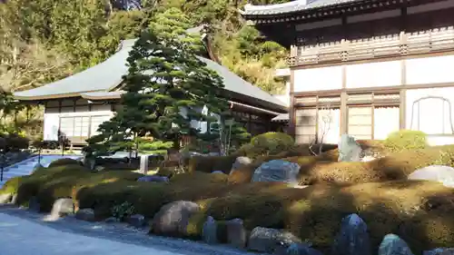 尊永寺の庭園