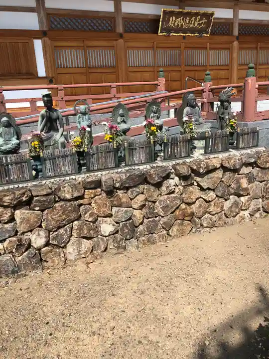 滿福密寺の本殿・本堂