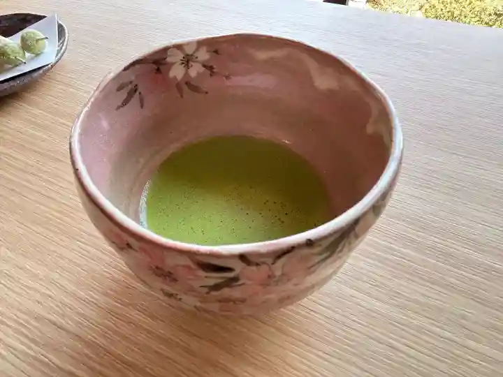 安養寺の{uncategorized: "未分類", other: "その他", undefined: "問題あり", building: "その他建物", grave: "お墓", sacred_gate: "鳥居", guardian: "狛犬", statue: "像", buddha: "仏像", history: "歴史", nature: "自然", garden: "庭園", animal: "動物", pagoda: "塔", temizu: "手水舎", mountain_gate: "山門・神門", sanctuary: "本殿・本堂", subordinate: "末社・摂社", art: "芸術", scenery: "景色", jizo: "地蔵", ema: "絵馬", goshuin: "御朱印", omikuji: "おみくじ", items: "授与品その他", amulet: "お守り", goshuincho: "御朱印帳", eats: "食事", festival: "お祭り", votive_dance: "神楽", shichigosan: "七五三参", wedding: "結婚式", experience: "体験その他", initially: "初詣", around: "周辺", anti_infection: "感染症対策"}