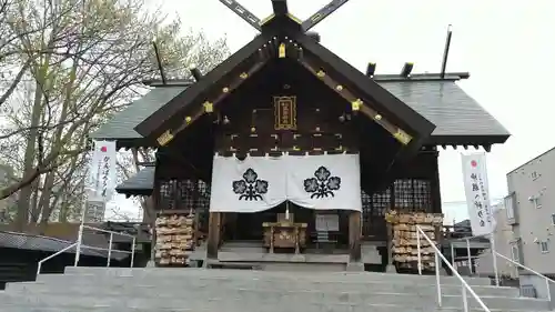 札幌諏訪神社の本殿・本堂