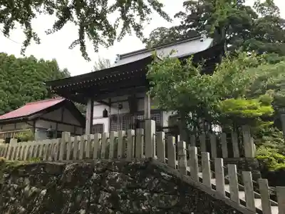 霊泉寺の本殿・本堂