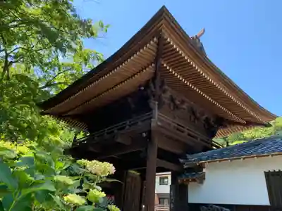 普門寺(切り絵御朱印発祥の寺)の山門・神門