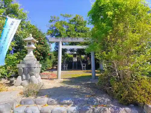 神明社の鳥居