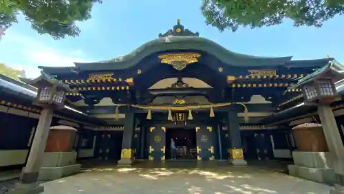 穴八幡宮の{uncategorized: "未分類", other: "その他", undefined: "問題あり", building: "その他建物", grave: "お墓", sacred_gate: "鳥居", guardian: "狛犬", statue: "像", buddha: "仏像", history: "歴史", nature: "自然", garden: "庭園", animal: "動物", pagoda: "塔", temizu: "手水舎", mountain_gate: "山門・神門", sanctuary: "本殿・本堂", subordinate: "末社・摂社", art: "芸術", scenery: "景色", jizo: "地蔵", ema: "絵馬", goshuin: "御朱印", omikuji: "おみくじ", items: "授与品その他", amulet: "お守り", goshuincho: "御朱印帳", eats: "食事", festival: "お祭り", votive_dance: "神楽", shichigosan: "七五三参", wedding: "結婚式", experience: "体験その他", initially: "初詣", around: "周辺", anti_infection: "感染症対策"}
