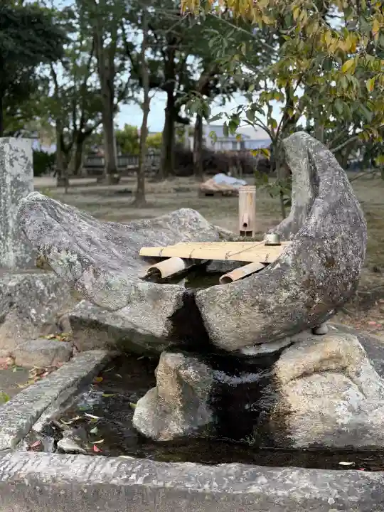 佐志八幡宮(佐志八幡神社)の{uncategorized: "未分類", other: "その他", undefined: "問題あり", building: "その他建物", grave: "お墓", sacred_gate: "鳥居", guardian: "狛犬", statue: "像", buddha: "仏像", history: "歴史", nature: "自然", garden: "庭園", animal: "動物", pagoda: "塔", temizu: "手水舎", mountain_gate: "山門・神門", sanctuary: "本殿・本堂", subordinate: "末社・摂社", art: "芸術", scenery: "景色", jizo: "地蔵", ema: "絵馬", goshuin: "御朱印", omikuji: "おみくじ", items: "授与品その他", amulet: "お守り", goshuincho: "御朱印帳", eats: "食事", festival: "お祭り", votive_dance: "神楽", shichigosan: "七五三参", wedding: "結婚式", experience: "体験その他", initially: "初詣", around: "周辺", anti_infection: "感染症対策"}