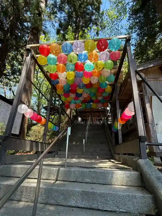 鏑八幡神社の{uncategorized: "未分類", other: "その他", undefined: "問題あり", building: "その他建物", grave: "お墓", sacred_gate: "鳥居", guardian: "狛犬", statue: "像", buddha: "仏像", history: "歴史", nature: "自然", garden: "庭園", animal: "動物", pagoda: "塔", temizu: "手水舎", mountain_gate: "山門・神門", sanctuary: "本殿・本堂", subordinate: "末社・摂社", art: "芸術", scenery: "景色", jizo: "地蔵", ema: "絵馬", goshuin: "御朱印", omikuji: "おみくじ", items: "授与品その他", amulet: "お守り", goshuincho: "御朱印帳", eats: "食事", festival: "お祭り", votive_dance: "神楽", shichigosan: "七五三参", wedding: "結婚式", experience: "体験その他", initially: "初詣", around: "周辺", anti_infection: "感染症対策"}
