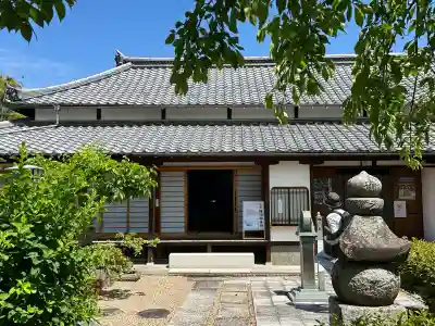 橋寺 放生院の{uncategorized: "未分類", other: "その他", undefined: "問題あり", building: "その他建物", grave: "お墓", sacred_gate: "鳥居", guardian: "狛犬", statue: "像", buddha: "仏像", history: "歴史", nature: "自然", garden: "庭園", animal: "動物", pagoda: "塔", temizu: "手水舎", mountain_gate: "山門・神門", sanctuary: "本殿・本堂", subordinate: "末社・摂社", art: "芸術", scenery: "景色", jizo: "地蔵", ema: "絵馬", goshuin: "御朱印", omikuji: "おみくじ", items: "授与品その他", amulet: "お守り", goshuincho: "御朱印帳", eats: "食事", festival: "お祭り", votive_dance: "神楽", shichigosan: "七五三参", wedding: "結婚式", experience: "体験その他", initially: "初詣", around: "周辺", anti_infection: "感染症対策"}
