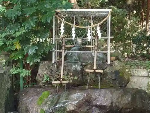 枚岡神社の手水