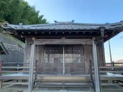 薬師堂の本殿・本堂