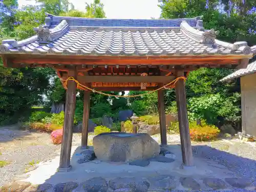 八剱社（落合）の手水舎