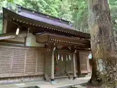 八乙女根尾神社の本殿