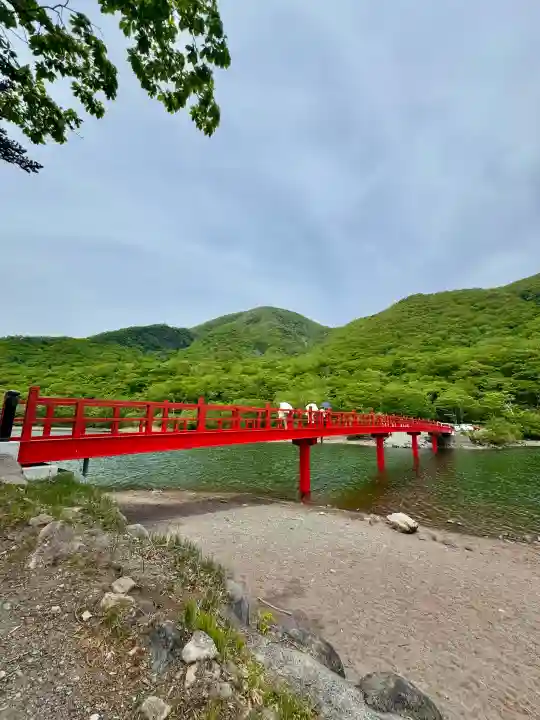 赤城神社の{uncategorized: "未分類", other: "その他", undefined: "問題あり", building: "その他建物", grave: "お墓", sacred_gate: "鳥居", guardian: "狛犬", statue: "像", buddha: "仏像", history: "歴史", nature: "自然", garden: "庭園", animal: "動物", pagoda: "塔", temizu: "手水舎", mountain_gate: "山門・神門", sanctuary: "本殿・本堂", subordinate: "末社・摂社", art: "芸術", scenery: "景色", jizo: "地蔵", ema: "絵馬", goshuin: "御朱印", omikuji: "おみくじ", items: "授与品その他", amulet: "お守り", goshuincho: "御朱印帳", eats: "食事", festival: "お祭り", votive_dance: "神楽", shichigosan: "七五三参", wedding: "結婚式", experience: "体験その他", initially: "初詣", around: "周辺", anti_infection: "感染症対策"}