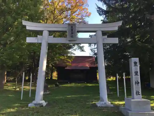 豊里神社の鳥居