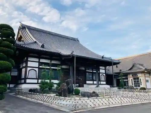 法憧山 普済寺の本殿・本堂