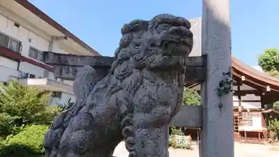 三輪神社の狛犬