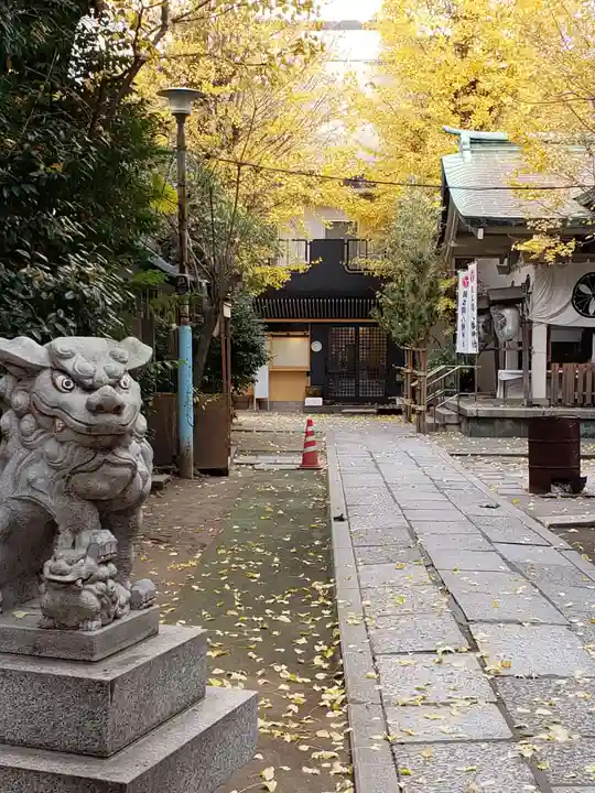 銀杏岡八幡神社の狛犬