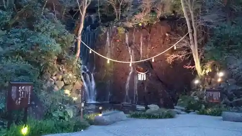 玉簾神社の庭園