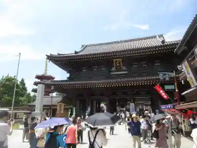 川崎大師（平間寺）の山門・神門