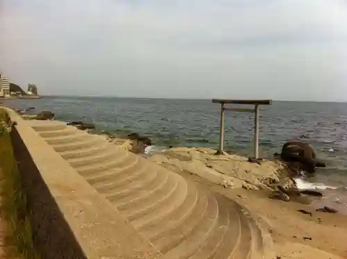 つぶてヶ浦鳥居（伊勢神宮遥拝所）の鳥居