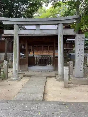 若宮八幡社の末社・摂社