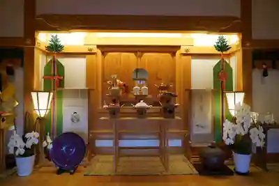 白根三吉神社の本殿・本堂