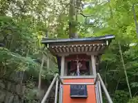神本神社の末社・摂社
