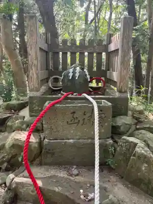 自凝島神社の{uncategorized: "未分類", other: "その他", undefined: "問題あり", building: "その他建物", grave: "お墓", sacred_gate: "鳥居", guardian: "狛犬", statue: "像", buddha: "仏像", history: "歴史", nature: "自然", garden: "庭園", animal: "動物", pagoda: "塔", temizu: "手水舎", mountain_gate: "山門・神門", sanctuary: "本殿・本堂", subordinate: "末社・摂社", art: "芸術", scenery: "景色", jizo: "地蔵", ema: "絵馬", goshuin: "御朱印", omikuji: "おみくじ", items: "授与品その他", amulet: "お守り", goshuincho: "御朱印帳", eats: "食事", festival: "お祭り", votive_dance: "神楽", shichigosan: "七五三参", wedding: "結婚式", experience: "体験その他", initially: "初詣", around: "周辺", anti_infection: "感染症対策"}