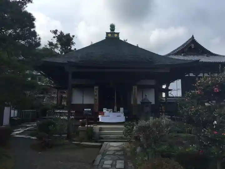 當麻寺中之坊の本殿・本堂