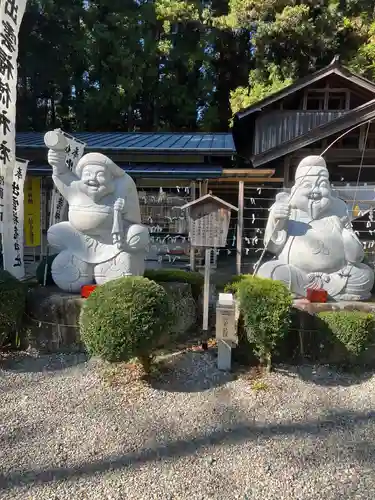 出雲福徳神社の像