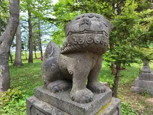 北龍神社の狛犬