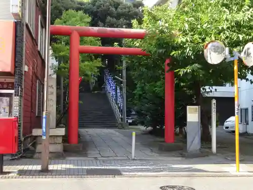 大綱金刀比羅神社の鳥居