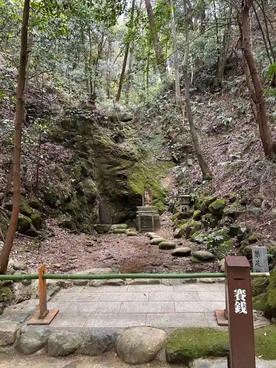 星田妙見宮の{uncategorized: "未分類", other: "その他", undefined: "問題あり", building: "その他建物", grave: "お墓", sacred_gate: "鳥居", guardian: "狛犬", statue: "像", buddha: "仏像", history: "歴史", nature: "自然", garden: "庭園", animal: "動物", pagoda: "塔", temizu: "手水舎", mountain_gate: "山門・神門", sanctuary: "本殿・本堂", subordinate: "末社・摂社", art: "芸術", scenery: "景色", jizo: "地蔵", ema: "絵馬", goshuin: "御朱印", omikuji: "おみくじ", items: "授与品その他", amulet: "お守り", goshuincho: "御朱印帳", eats: "食事", festival: "お祭り", votive_dance: "神楽", shichigosan: "七五三参", wedding: "結婚式", experience: "体験その他", initially: "初詣", around: "周辺", anti_infection: "感染症対策"}