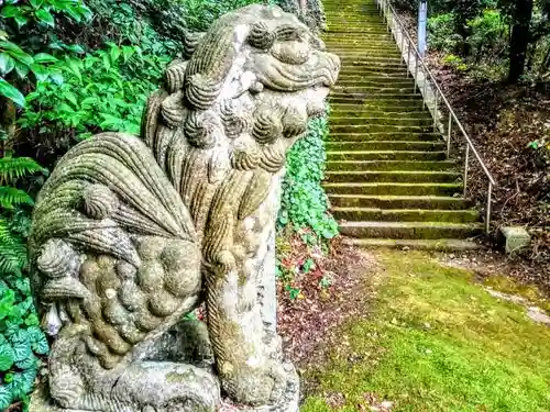 冨具神社の狛犬