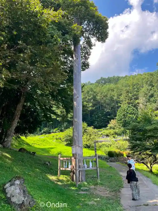 諏訪大社上社前宮(長野県)