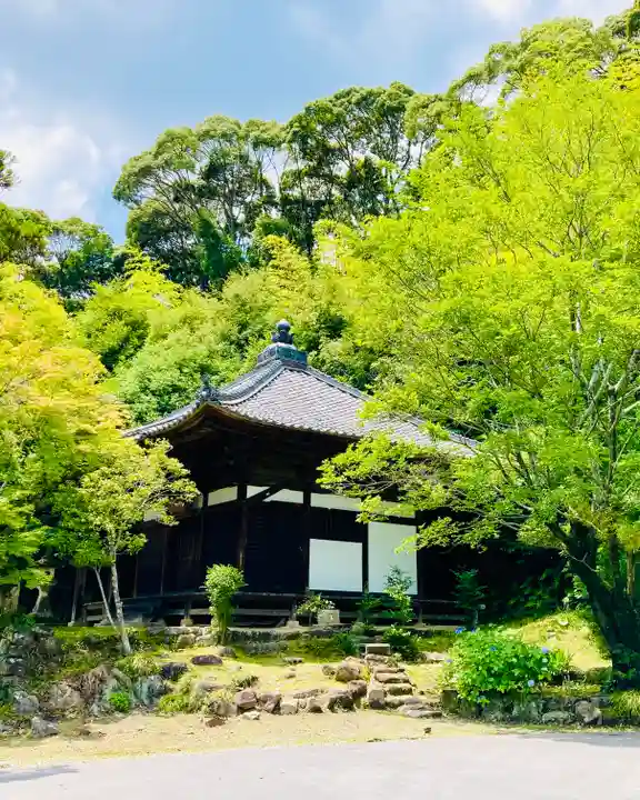 瀧山寺の本殿・本堂