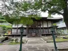 徳恩寺の本殿