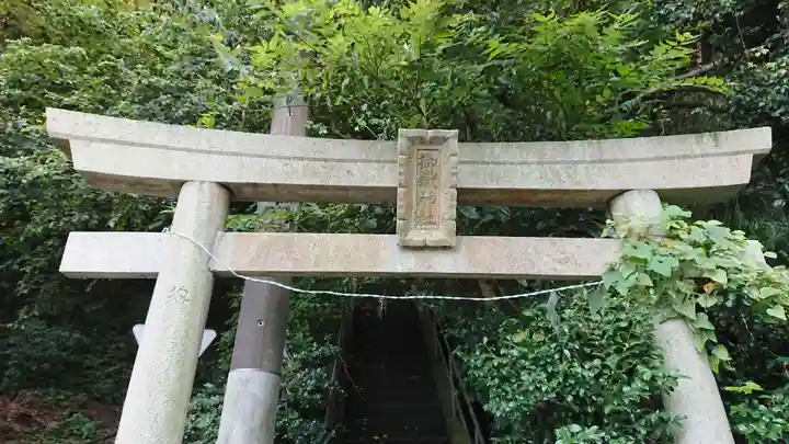 御嶽神社(伊東市)の鳥居
