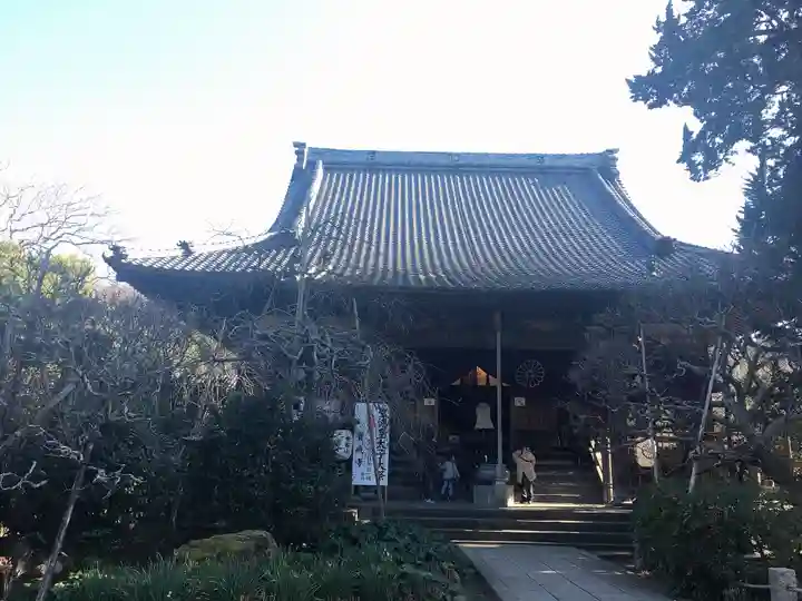 宝戒寺の本殿・本堂