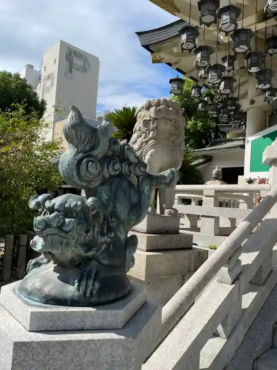難波八阪神社の狛犬