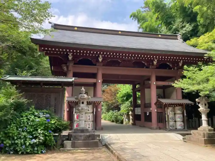 大宝八幡宮の山門・神門