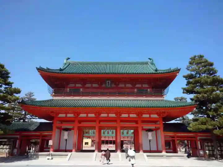 平安神宮の山門・神門
