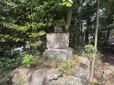 亀山神社の{uncategorized: "未分類", other: "その他", undefined: "問題あり", building: "その他建物", grave: "お墓", sacred_gate: "鳥居", guardian: "狛犬", statue: "像", buddha: "仏像", history: "歴史", nature: "自然", garden: "庭園", animal: "動物", pagoda: "塔", temizu: "手水舎", mountain_gate: "山門・神門", sanctuary: "本殿・本堂", subordinate: "末社・摂社", art: "芸術", scenery: "景色", jizo: "地蔵", ema: "絵馬", goshuin: "御朱印", omikuji: "おみくじ", items: "授与品その他", amulet: "お守り", goshuincho: "御朱印帳", eats: "食事", festival: "お祭り", votive_dance: "神楽", shichigosan: "七五三参", wedding: "結婚式", experience: "体験その他", initially: "初詣", around: "周辺", anti_infection: "感染症対策"}