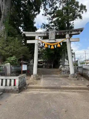 一幣司浅間神社の{uncategorized: "未分類", other: "その他", undefined: "問題あり", building: "その他建物", grave: "お墓", sacred_gate: "鳥居", guardian: "狛犬", statue: "像", buddha: "仏像", history: "歴史", nature: "自然", garden: "庭園", animal: "動物", pagoda: "塔", temizu: "手水舎", mountain_gate: "山門・神門", sanctuary: "本殿・本堂", subordinate: "末社・摂社", art: "芸術", scenery: "景色", jizo: "地蔵", ema: "絵馬", goshuin: "御朱印", omikuji: "おみくじ", items: "授与品その他", amulet: "お守り", goshuincho: "御朱印帳", eats: "食事", festival: "お祭り", votive_dance: "神楽", shichigosan: "七五三参", wedding: "結婚式", experience: "体験その他", initially: "初詣", around: "周辺", anti_infection: "感染症対策"}